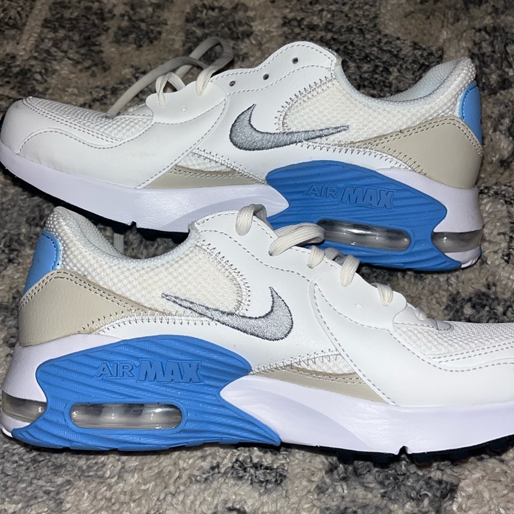 BRAND NEW NIKEs